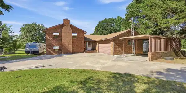 431 E Epley Drive