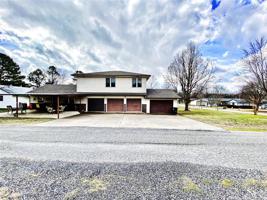 417644 Bettys Lane
