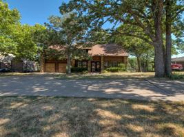 115 Lakeview Drive