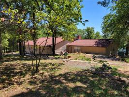 128 Bruce Boulevard
