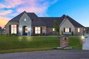 9005 N 71st Court