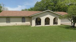 7032 Lakefront Drive