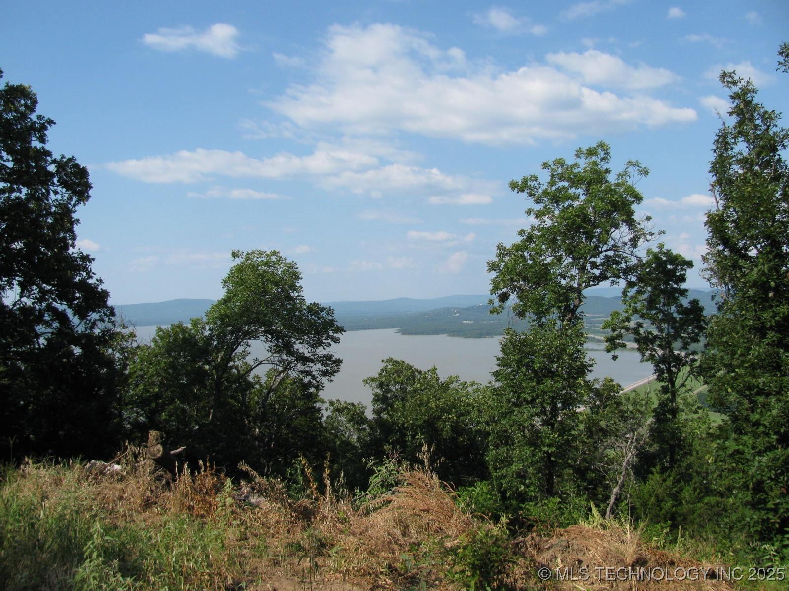 Image 4: Lake Sardis view