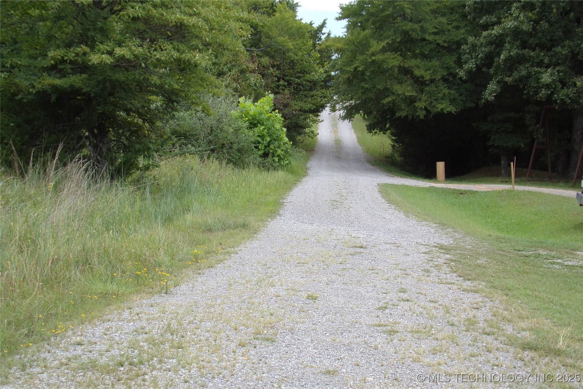 Image 4: ON A DEAD END ROAD
