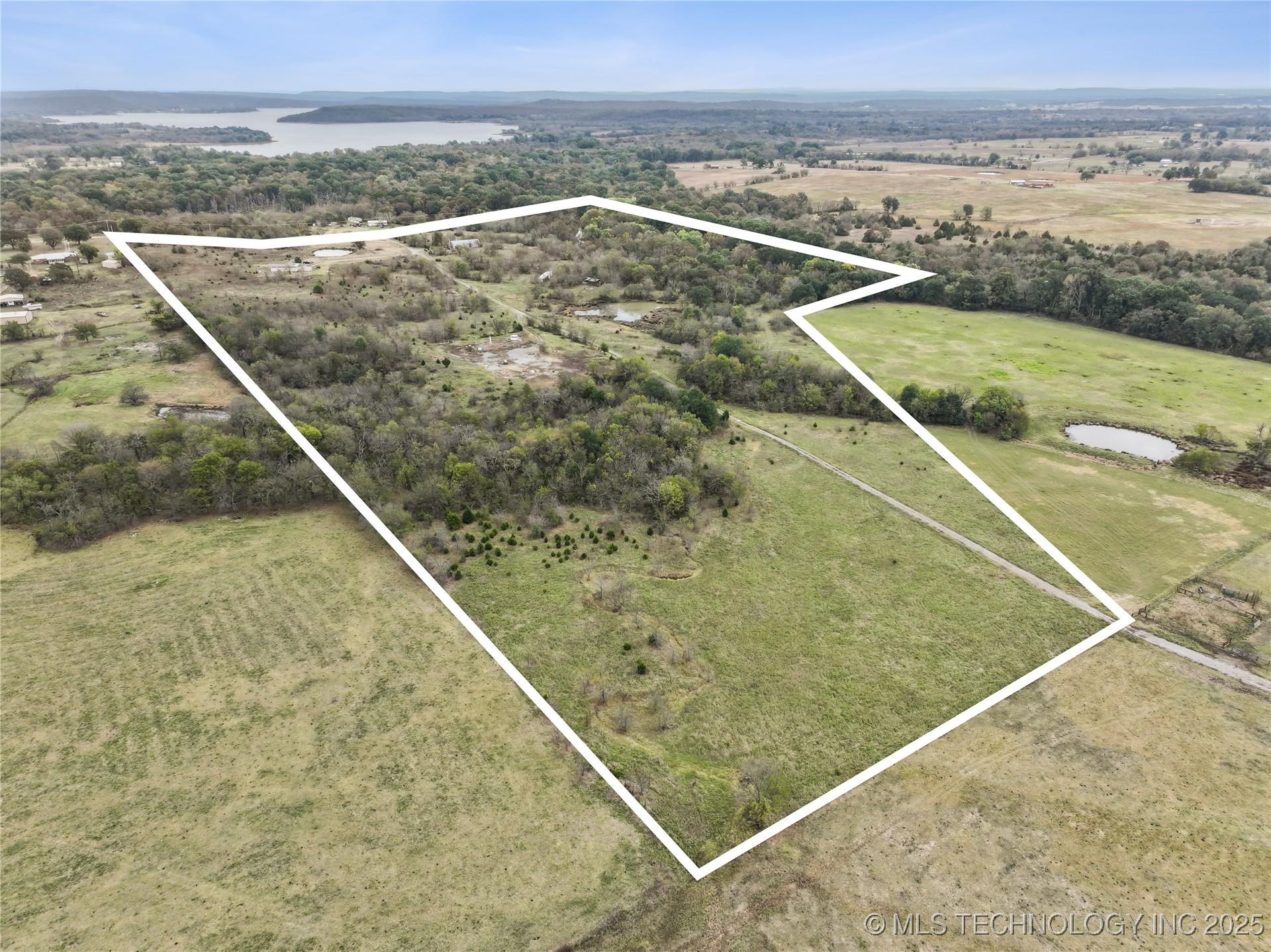 Image 3: Approximate outline of property