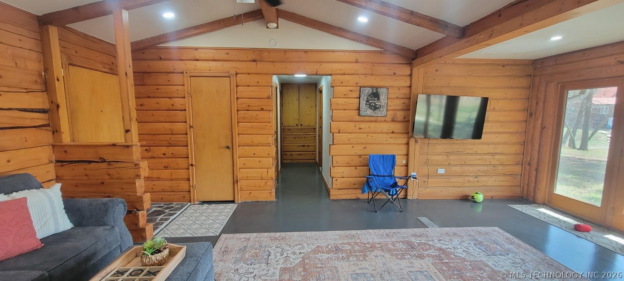 Image 4: Hall