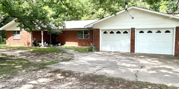 Image 3: Front view of home