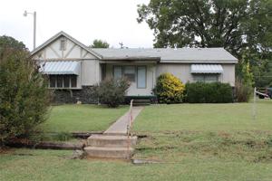 707 W Caddo Street W
