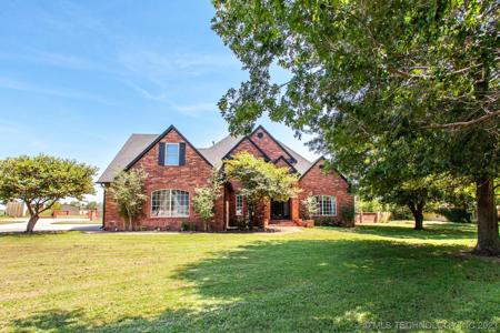865 N Country Meadow Lane