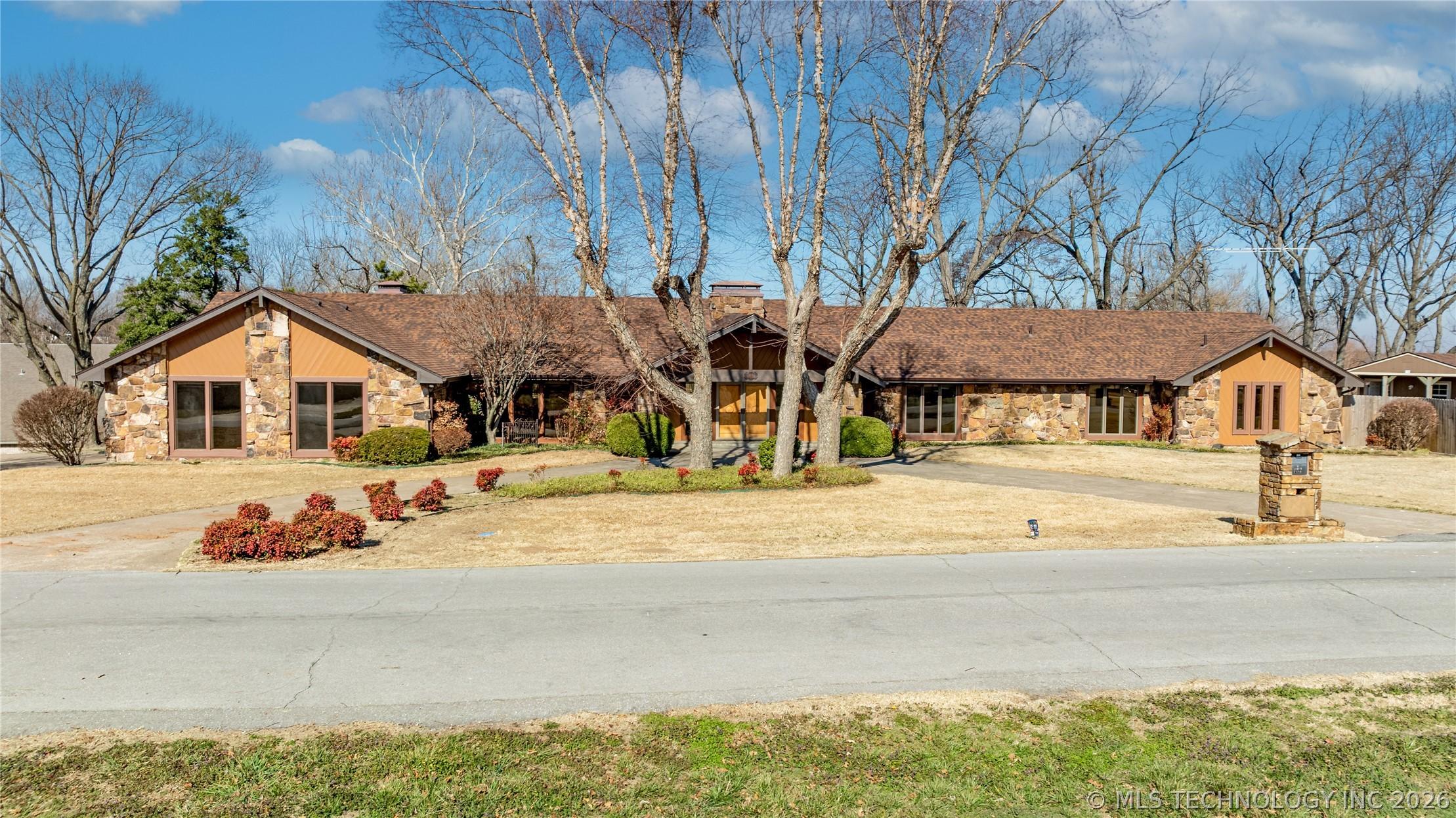 Image 2: Front of home