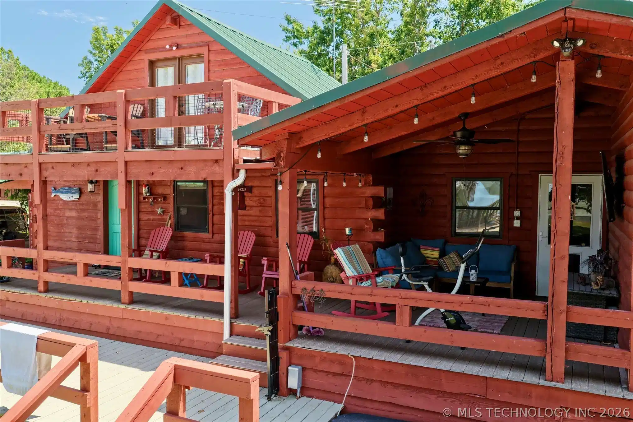 Image 1: CUTE LOG HOME WITH LOTS OF OUTSIDE COVERED DECK SP