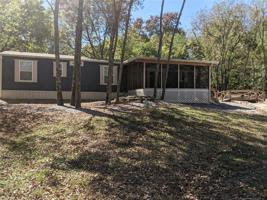 488 Lakeside Drive N