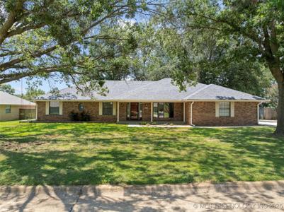 2208 Hickory Drive