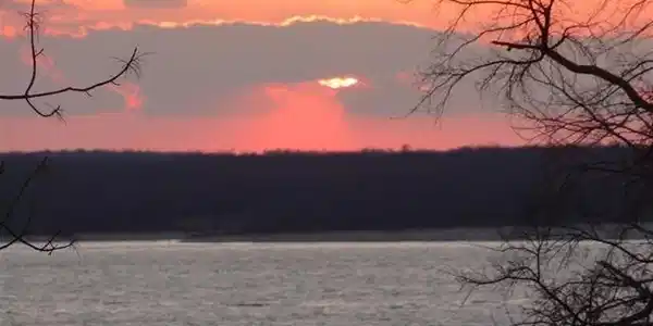 24 Lakeside Ridge