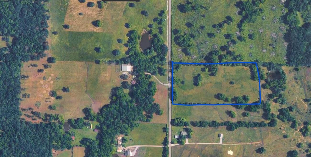 Image 2: Aerial Survey. Highlighting the property boundarie
