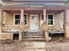 208 E 4th Street