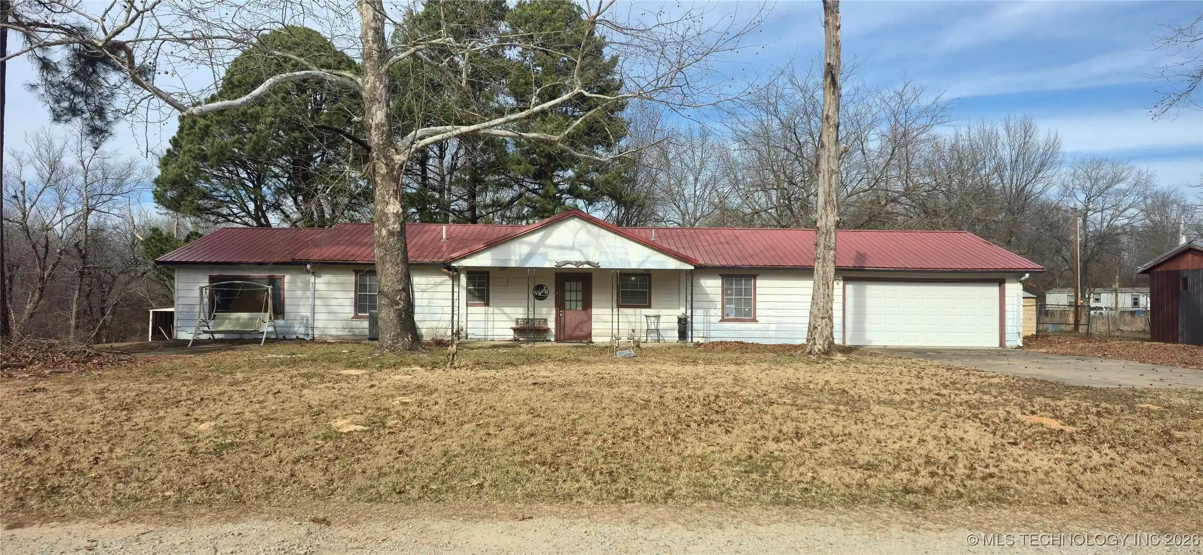 Image 1: Welcome to this 2140 sq.ft. home near the lake!