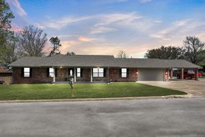 621 Post Oak Road