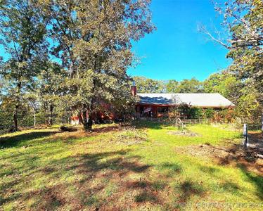 18506 Lakeview Place