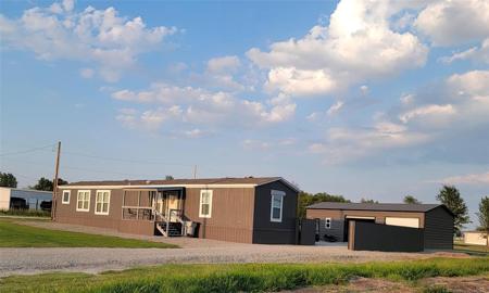 114121 S 4200 Road
