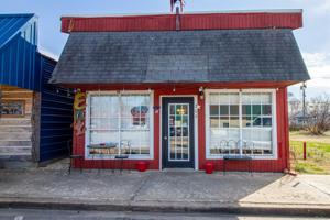 206 W Ferry Street