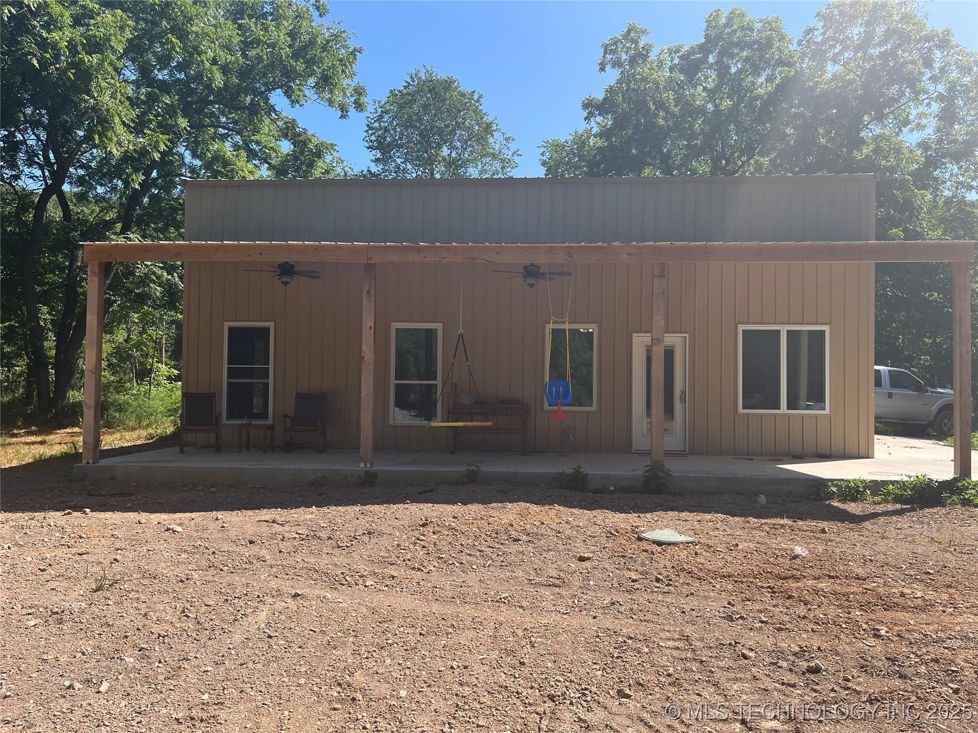 Image 1: Full Metal 40x40  Barndo with 2/1 600 sq ft living