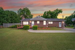 300 W Pawnee Street