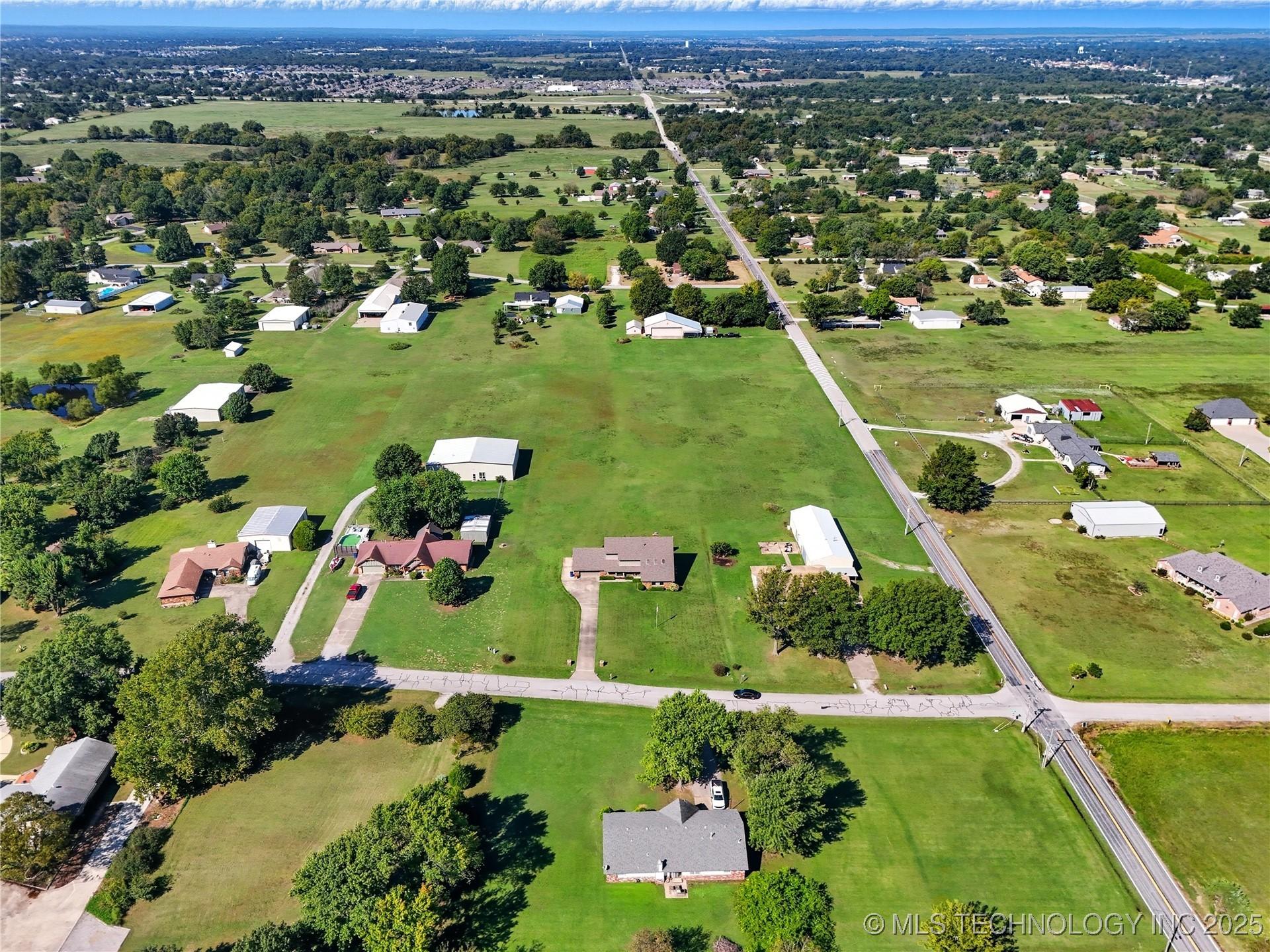 Image 2: Private Airstrip for the neighborhood.