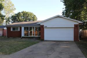 149 W Chestnut Place