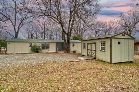 1685 Warren Road