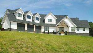 3400 Pelican Pointe Place