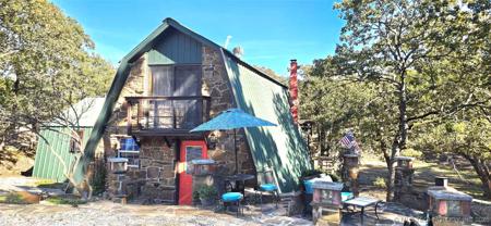 2 Kiowa Drive