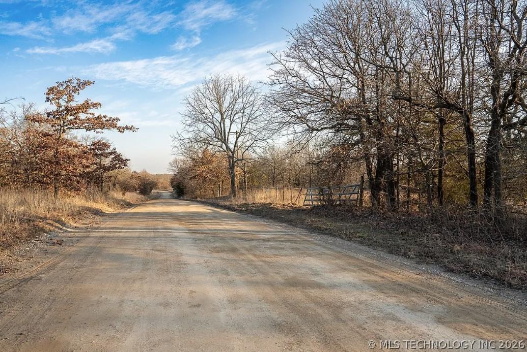 Image 3: Valley View Drive