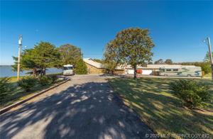 1121 Swan Road