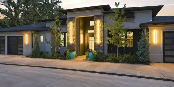 Image 2: Sophisticated Modern Design