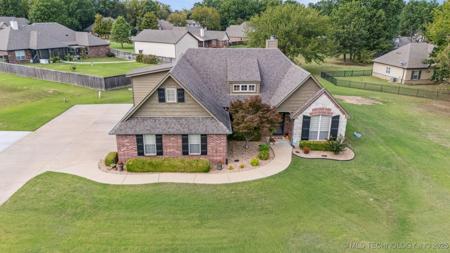 34 Woodcreek Lane