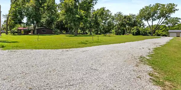 1 Saltsman Lane