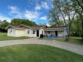 8922 Cottonwood Street