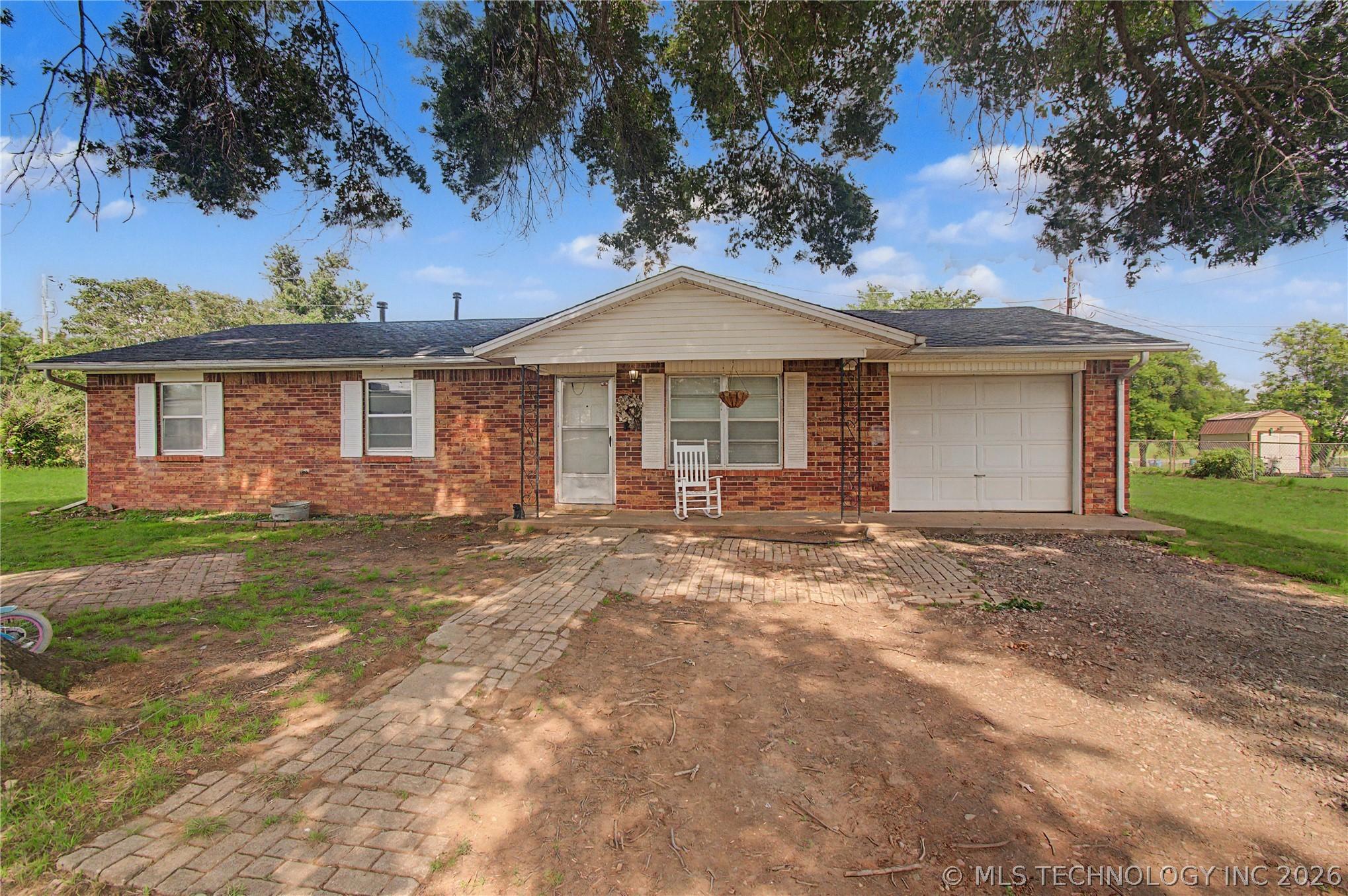 Image 1: 102963 N Center St
