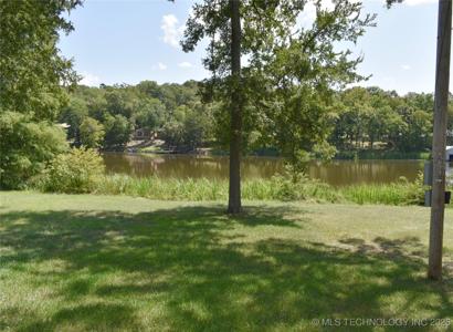 1041 Noble Acres
