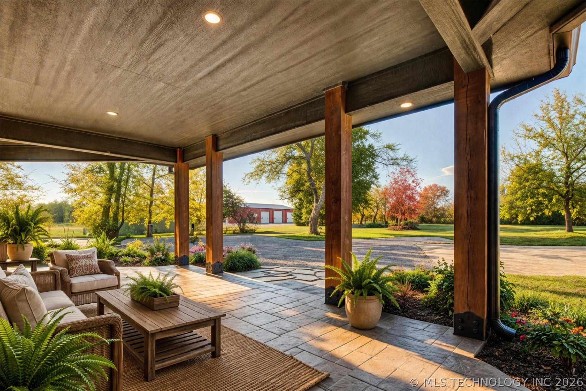 Image 2: LARGE COVERED PORCH