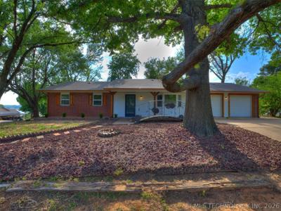 930 S Sinnett Road