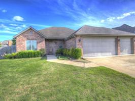 404 N Park Hill Loop