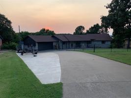 586 N Woodland Drive