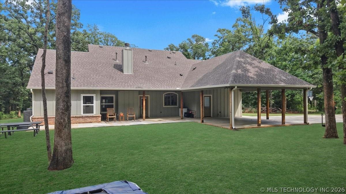 Image 4: Backyard