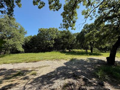 2817 Creek Road