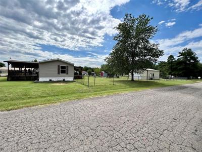 417808 Lake Lane
