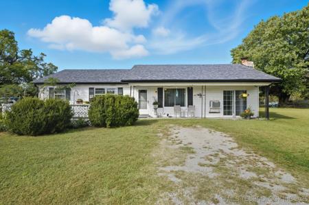 300 W Weldon Avenue