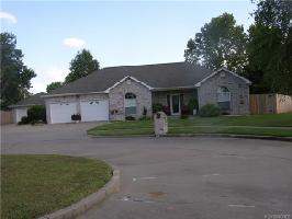 208 W Peachtree Lane W