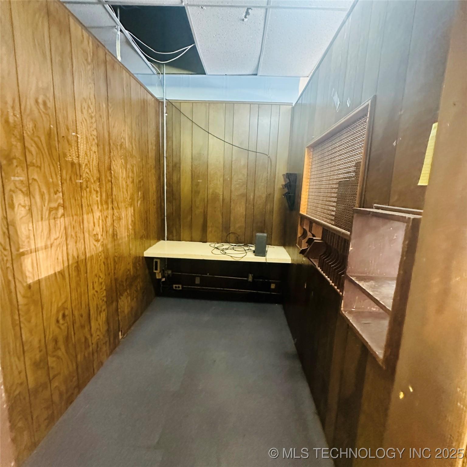 Image 4: Office 1